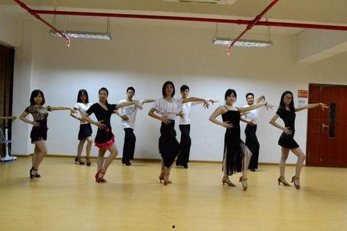 山下湖成人舞蹈视频大全